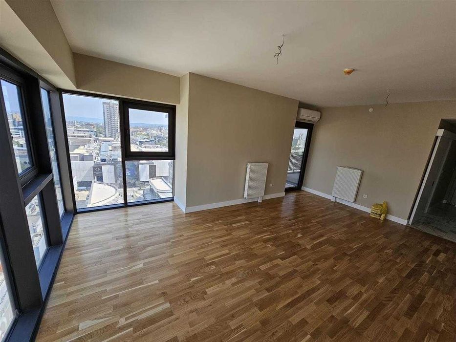 Дава се под наем Многостаен апартамент в Пловдив, Център - 98 кв.м за 331.5 € - Снимка #1