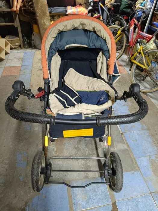 Детская коляска (металлическая)