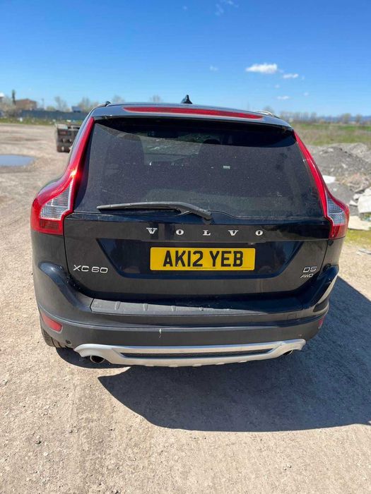 Volvo XC60 D5 AWD на части