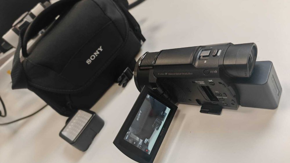 Camera video sony ax 53
