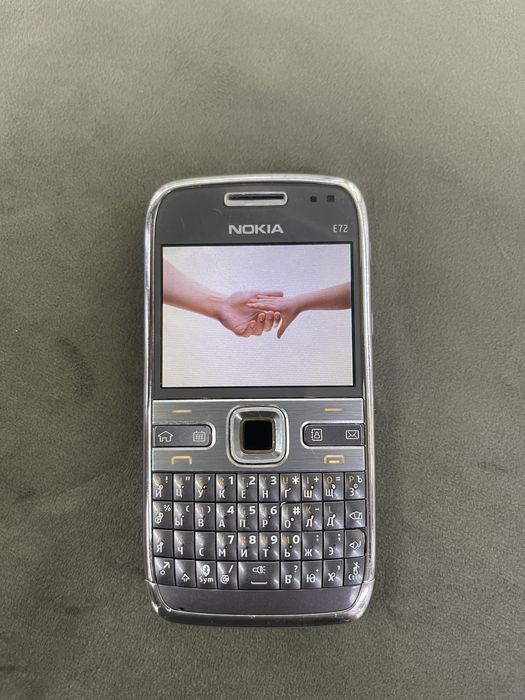 Продам Nokia e72
