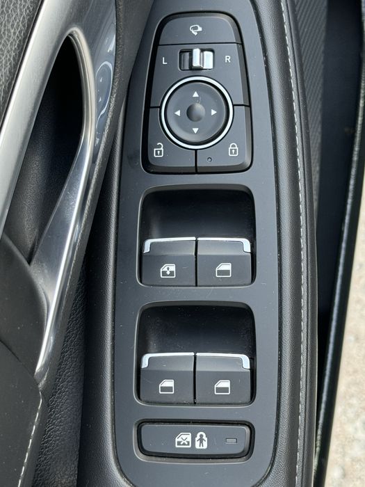 Продам машину Sonata