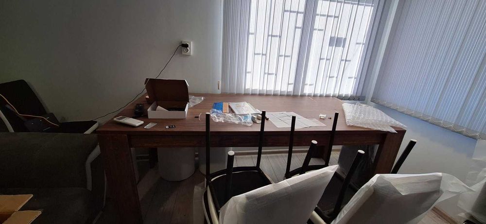 Трапезна маса със 6 стола