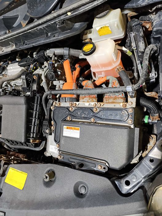 Toyota Prius 1.8 Hybrid на Части