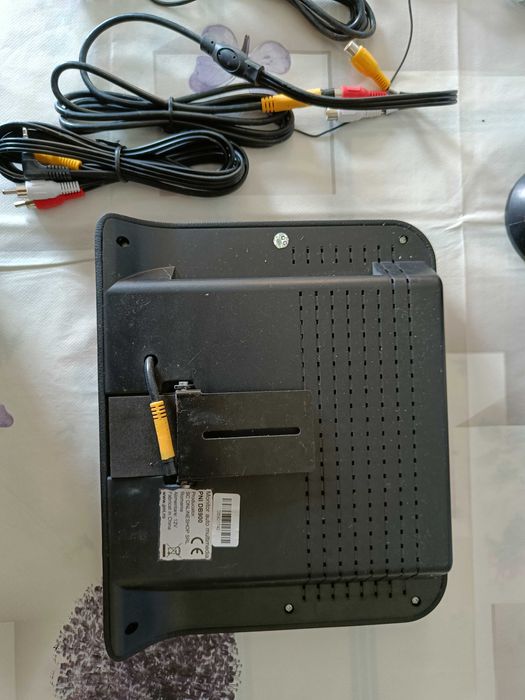 dvd tetiera auto
