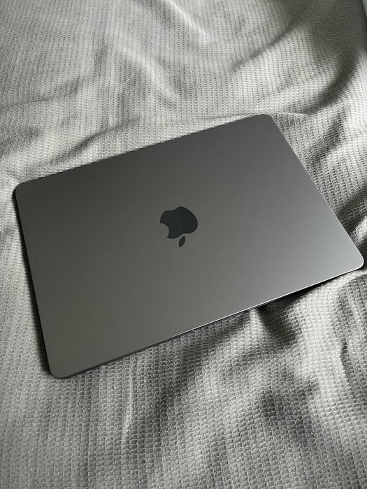 Macbook Air M2 Grey