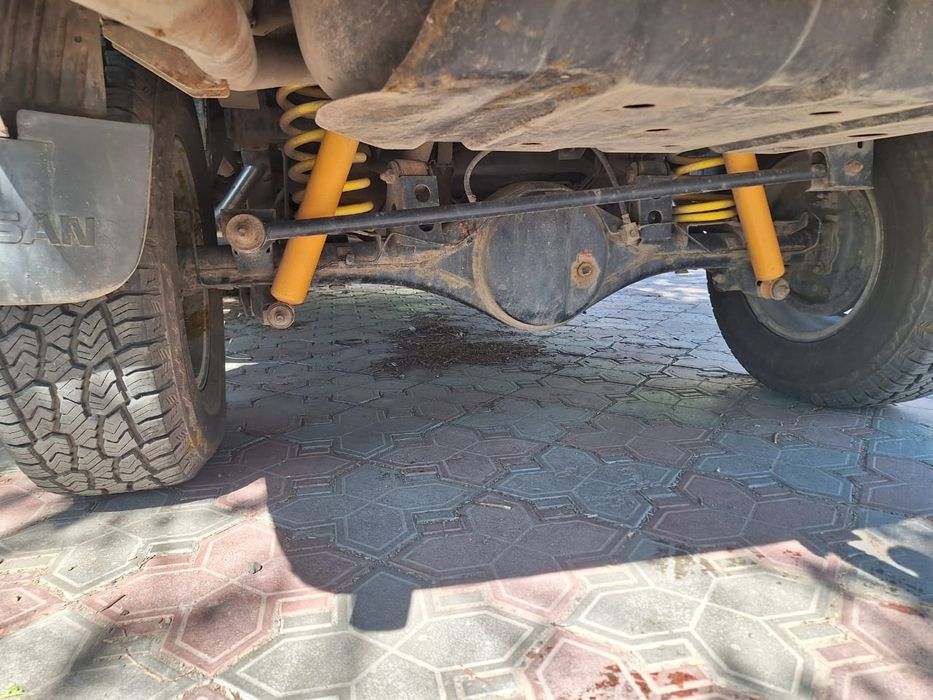 Nissan mistral 1994