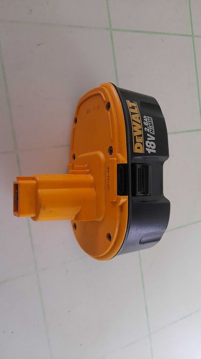 acumulatorii dewalt 18v-14,4v-12v