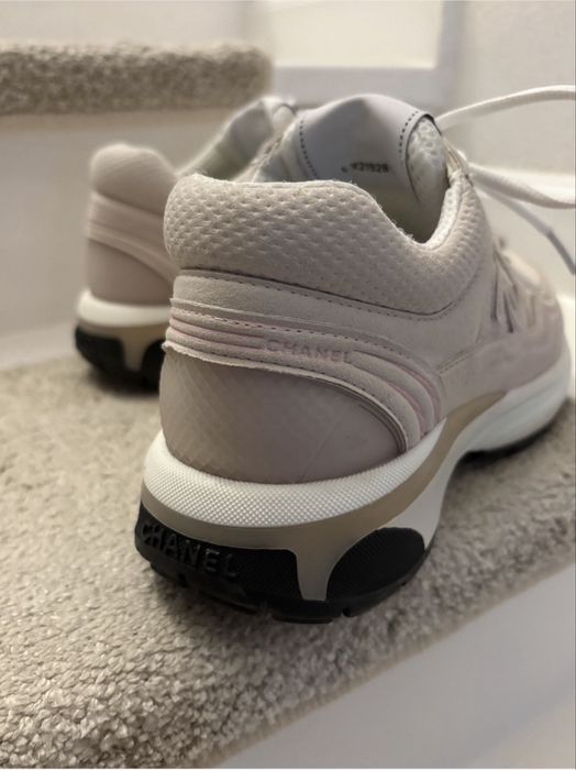 Chanel    sneakers   Roz