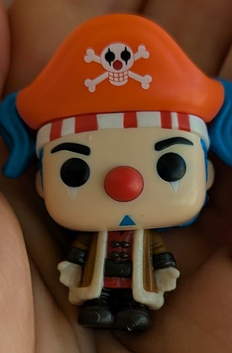 Kinder joy one piece Wapol, Monkey D. Luffy,  Laboon, Bandai One Piece Devil Fruit, Nefertari Vivi,Loki, Tony Tony Buggy the Clown, TonyChopper zipper