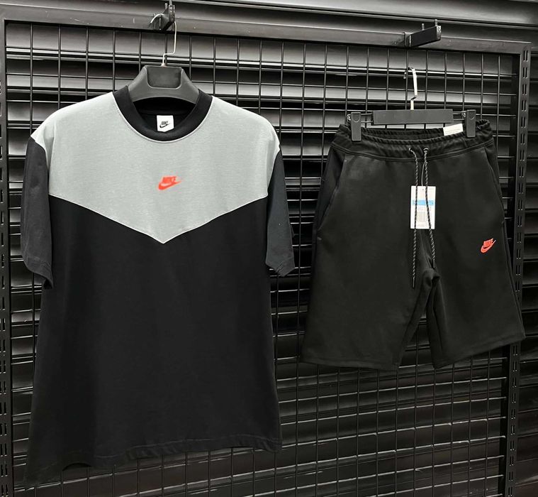 Мъжки къси екипи Nike
