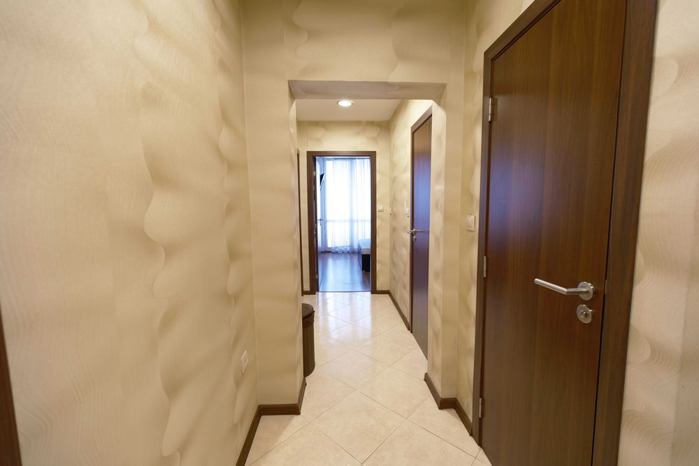 Тристаен панорамен апартамент в центъра на Велико Търново