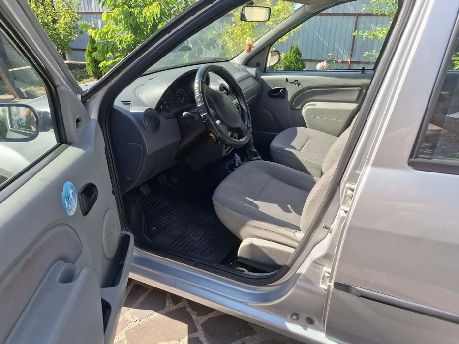 Dacia Logan 2007, în stare foarte bună