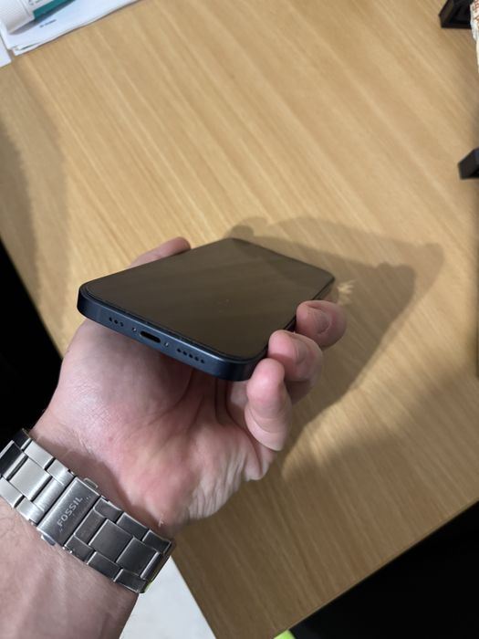 Vand iphone 14 impecabil