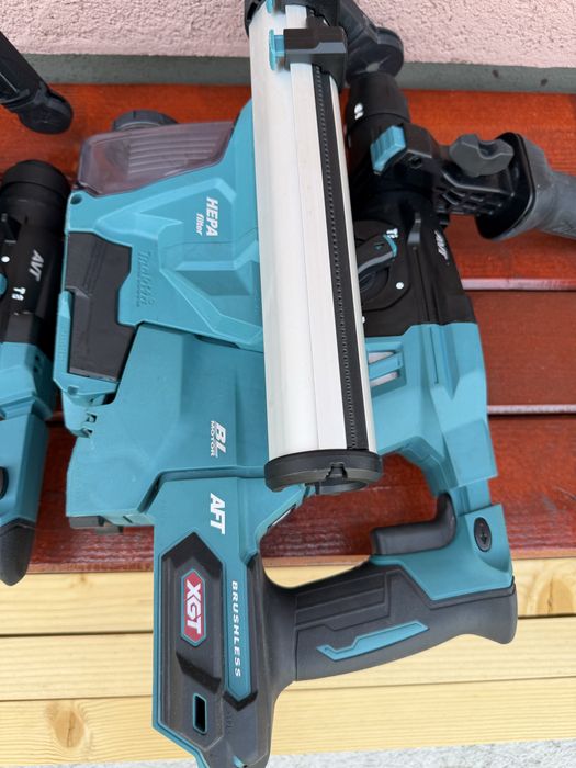 Makita rotopercutor cu aspirator pe acumulator