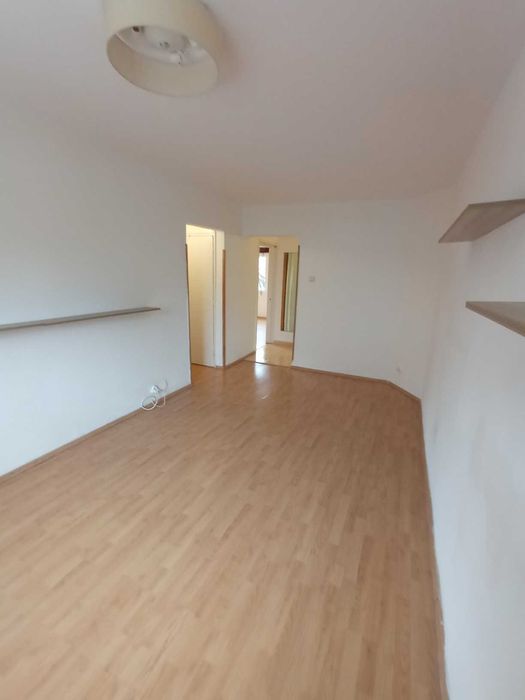 Aviatiei, de inchiriat apartament 3 camere nemobilat