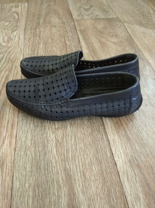 Продаются кожаные макасины