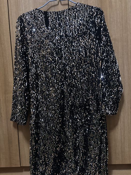 Платье с палетками