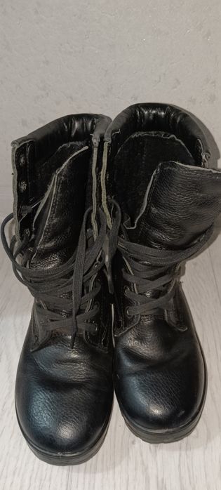 Продам берцы 36 размера