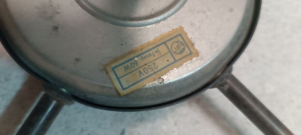 Полилеи 2 броя стар 60/70 см