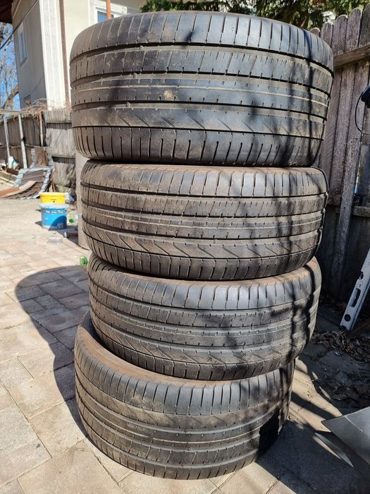 VIND 4 anvelope Pirelli 285.40.22 si 325.35.22  MO  în stare bună.