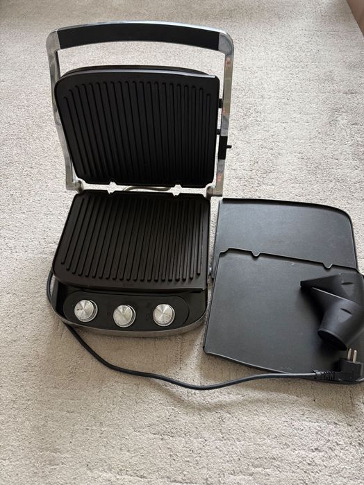 Электрогриль DeLinghi