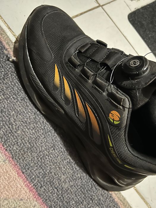 Работни обувки с бомбе