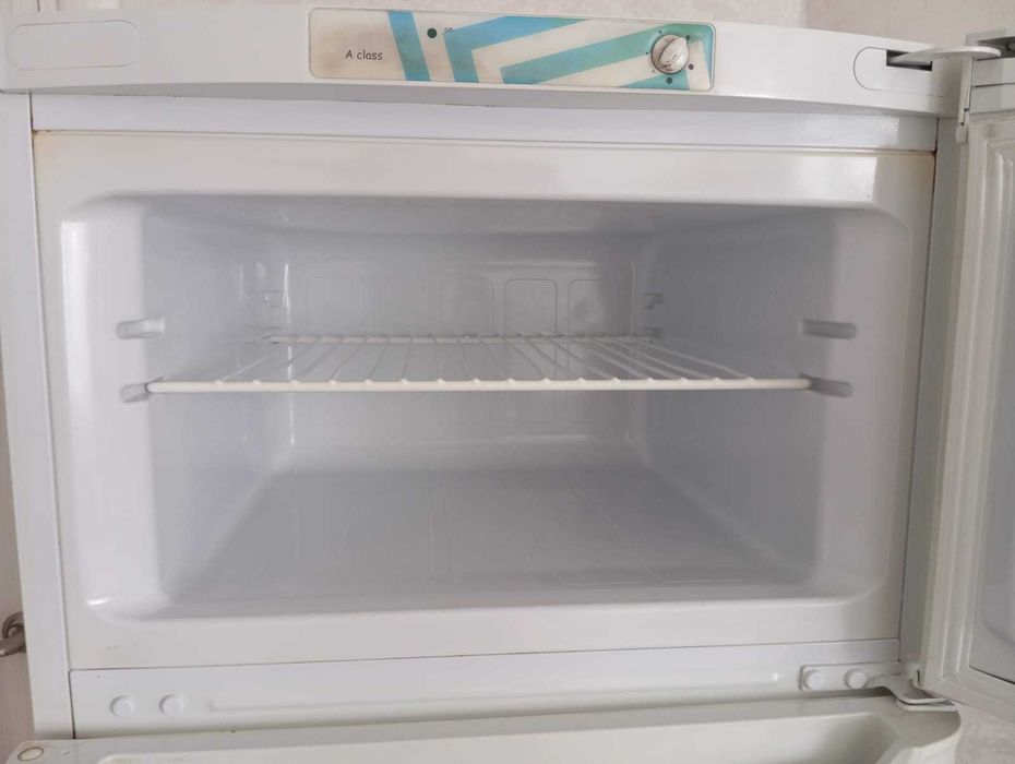 Продам холодильник Индезит