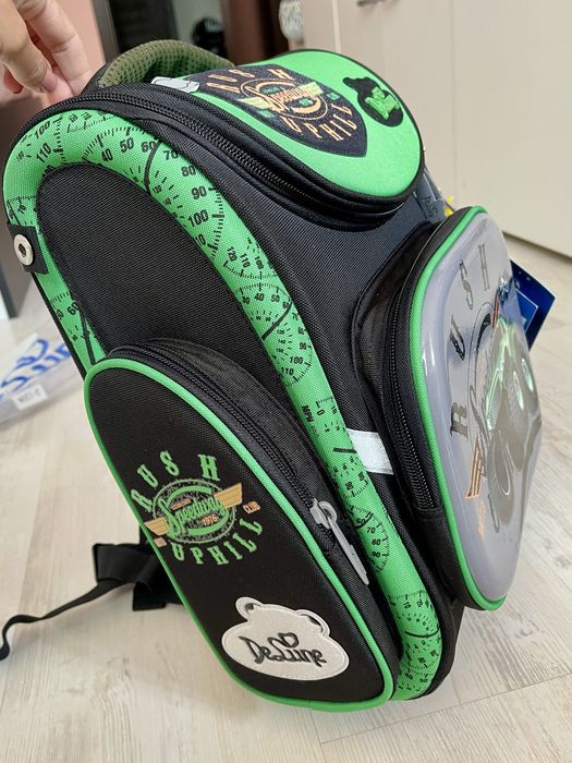 Нова ученическа раница DeLune Rush Speedway – с етикет!