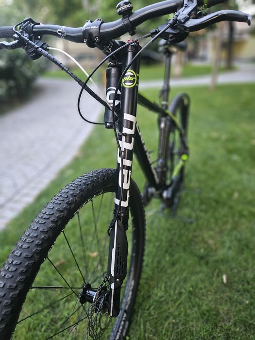 Алуминиев байк CANNONDALE  -29 цола