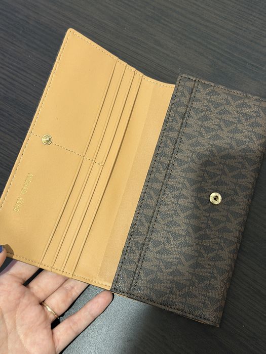 Portofel Michael Kors maro