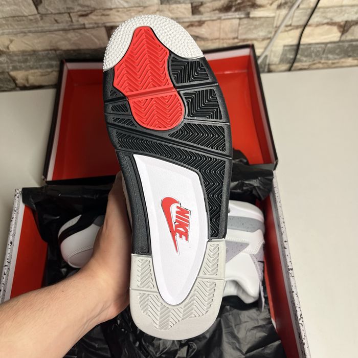 Nike Air Jordan 4