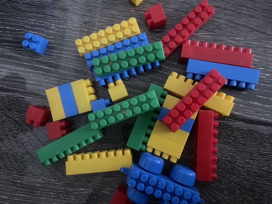 2 пакета игрушек