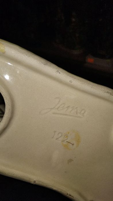 Порцеланови коне.