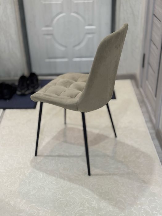 Стуль для кухни в хорошем состояние! 2шт.