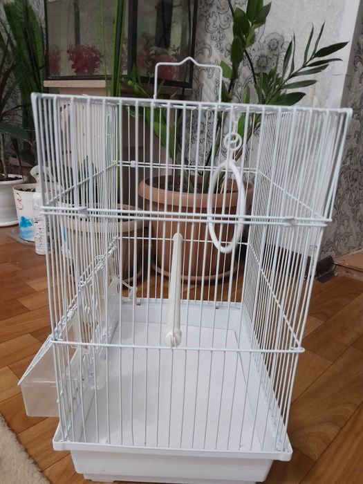 Продам клетку для попугая