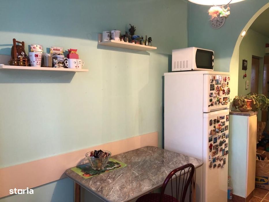 Apartament 3 camere Grigorescu decomandat etaj 2/4 cu parcare