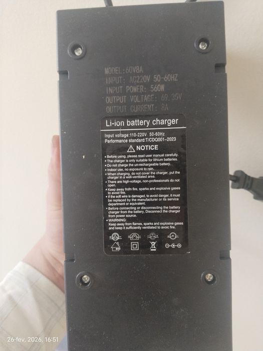 Zaryadchik Akkumlyator 60v 8A