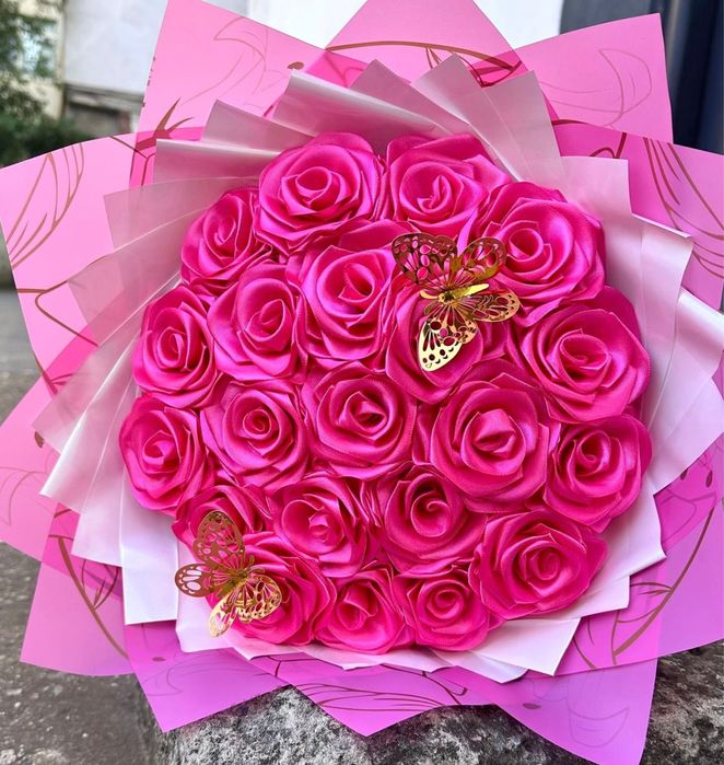 Ursuleț de Pluș Gigant cu Buchet Personalizat – Cadoul Perfect