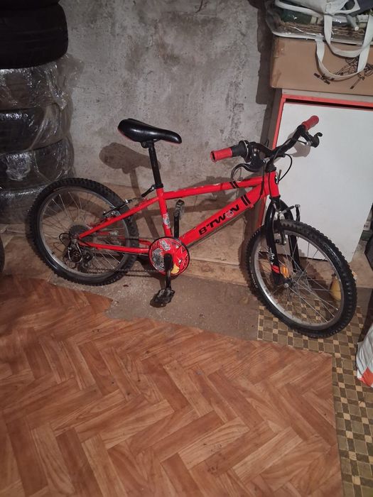 Vând bicicleta copil