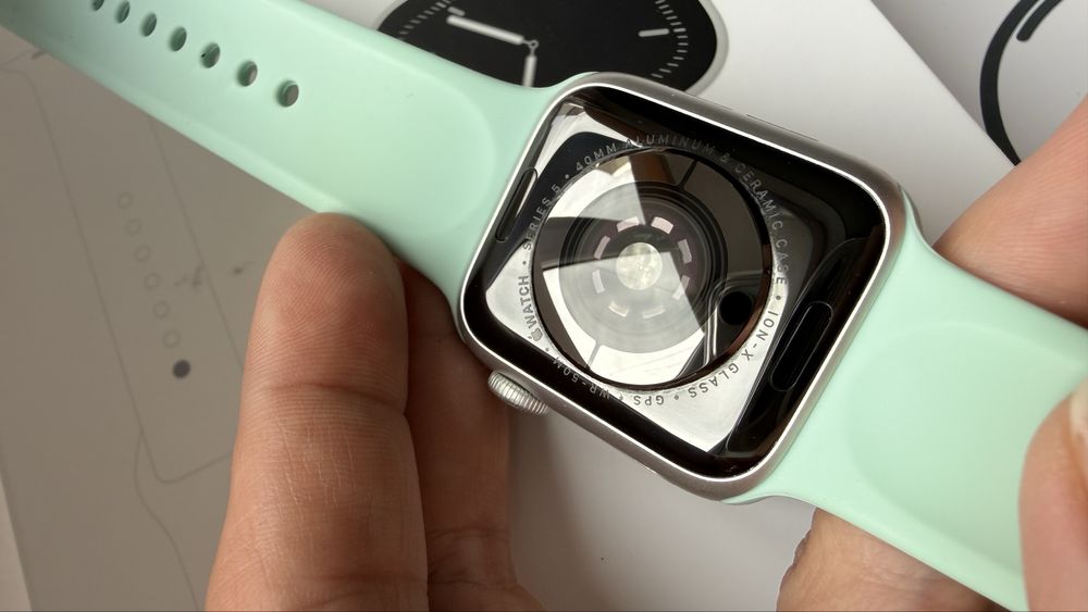 Apple Watch 5, 40 мм