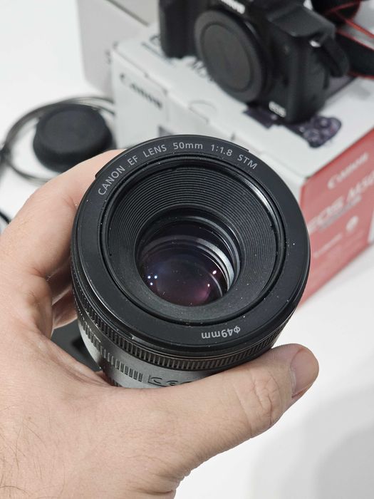 Pachet complet Canon M50 + 2 obiective + adaptor + accesorii