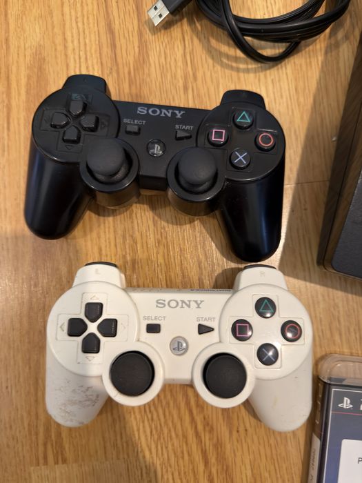 Playstation 3 cu manete, jocuri si accesorii