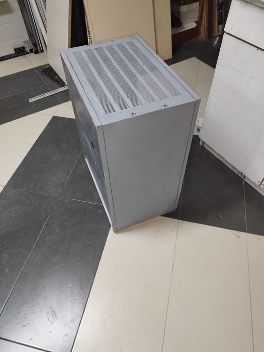 Метален кутия за  инструменти - шкаф 48/32/ 62см без врата