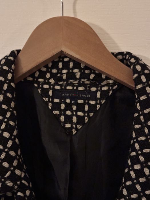 Елегантно палто Томи Хилфигер XL