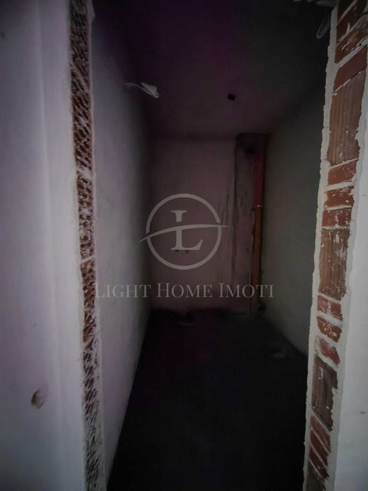 Продава се Тристаен апартамент в Пловдив, Остромила - 123 кв.м за 992 €/кв.м - Снимка #4