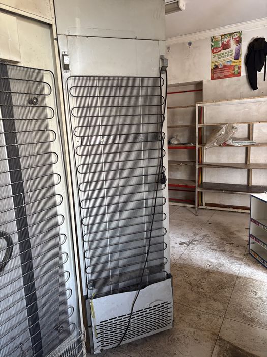 Витринный холодильник