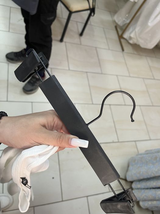 Вешалки стойки продаю