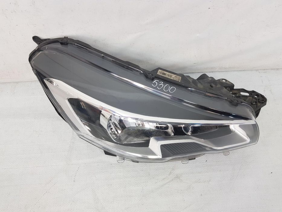 Far dreapta halogen Peugeot 508 facelift dupa 2014