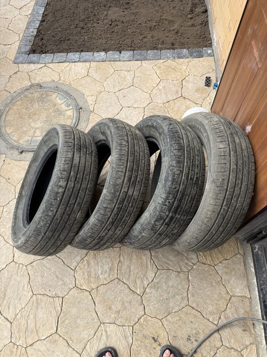 Резина 215/65/16 ездила 1 сезон